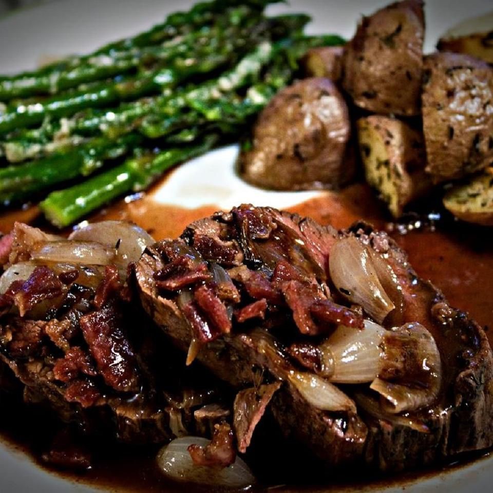 Beef Tenderloin with Roasted Shallots
