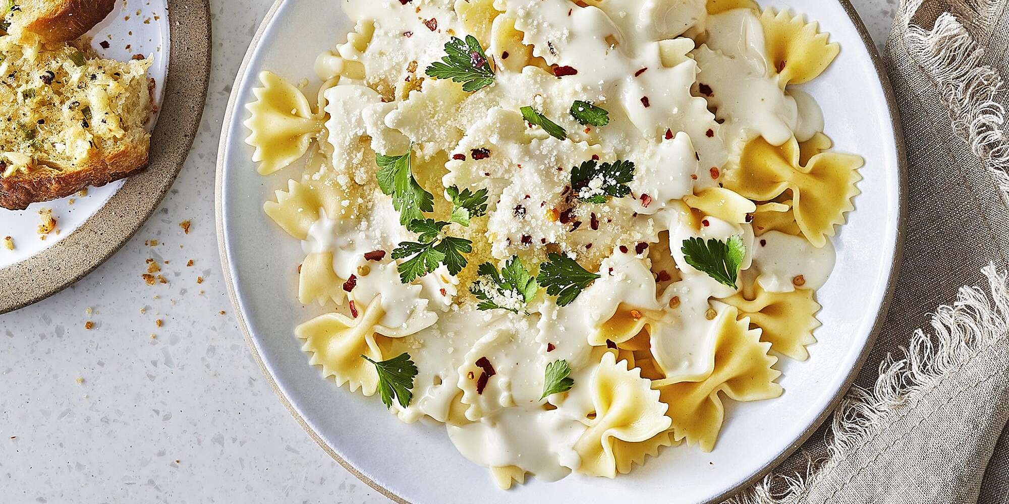 Better-Than-Olive Garden Alfredo Sauce
