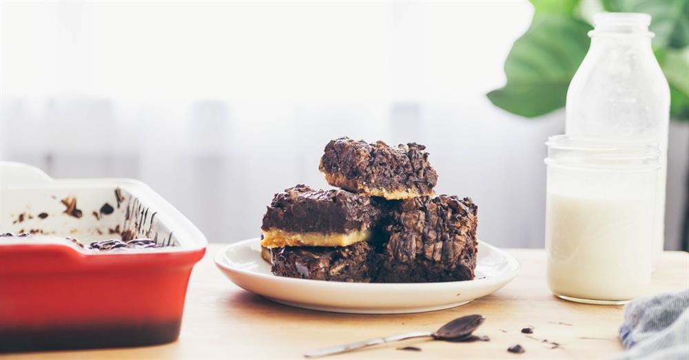Chocolate Pecan Pie Bars
