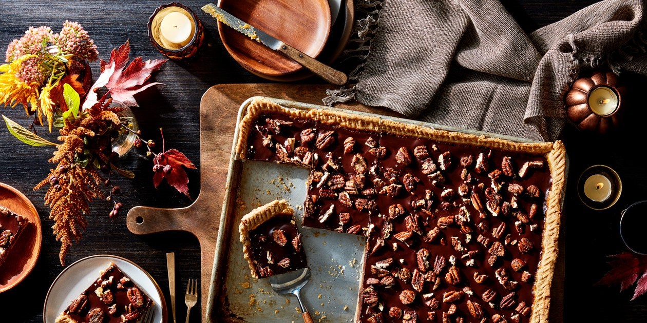 Chocolate-Pecan Sheet Pie with Molasses
