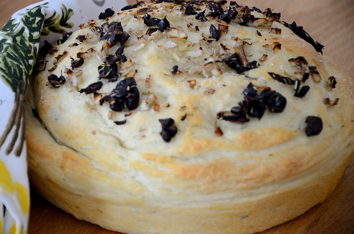 Focaccia with Onion & Black Olives

