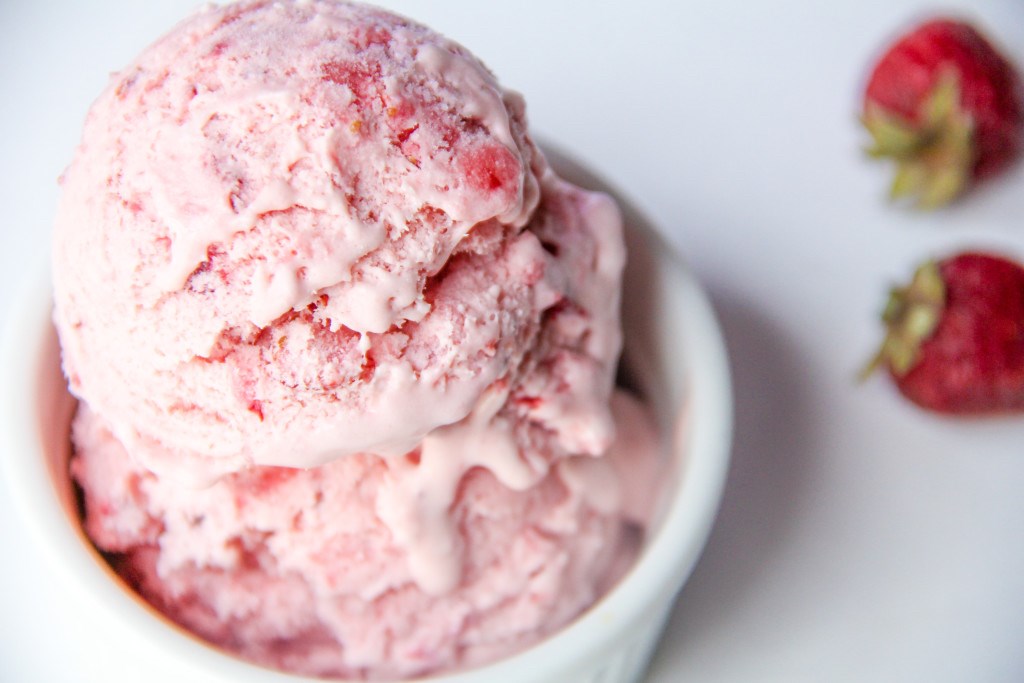 Fresh Strawberry Ice Cream
