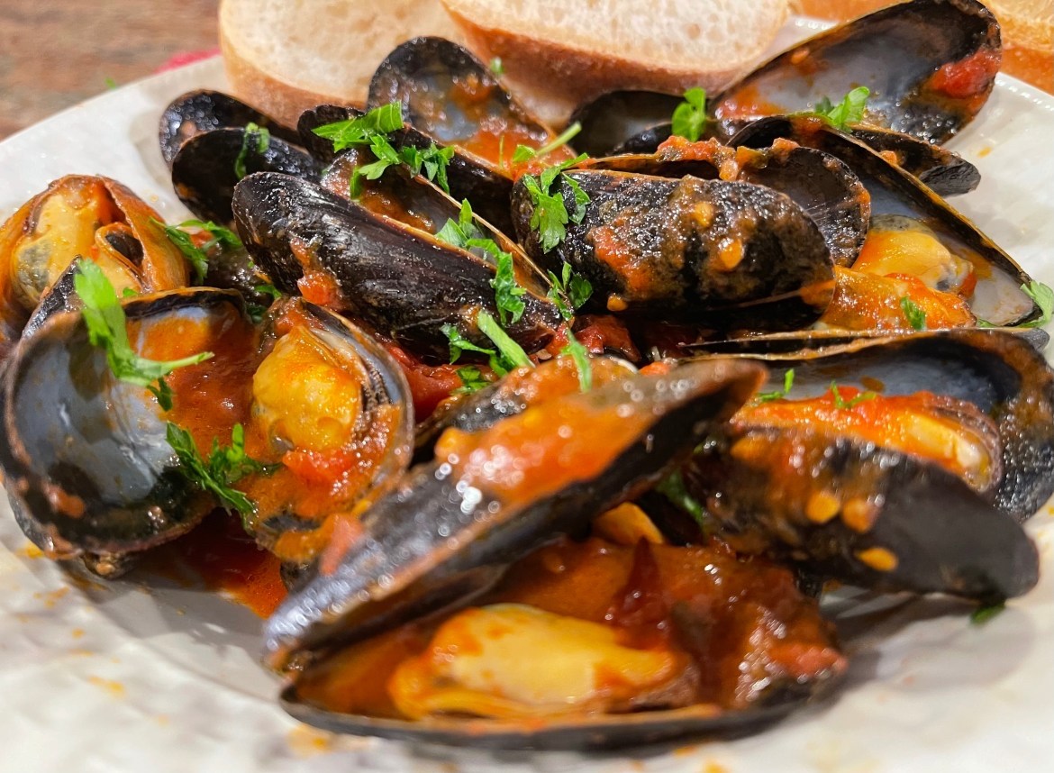 Mussels Fra Diavolo
