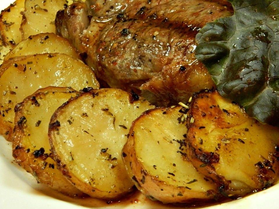 Oven-Roasted Greek Potatoes
