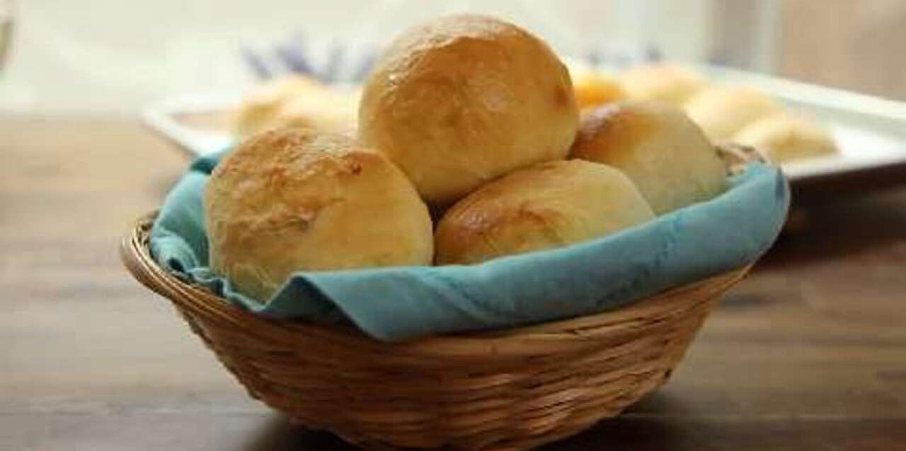 School Lunchroom Cafeteria Rolls
