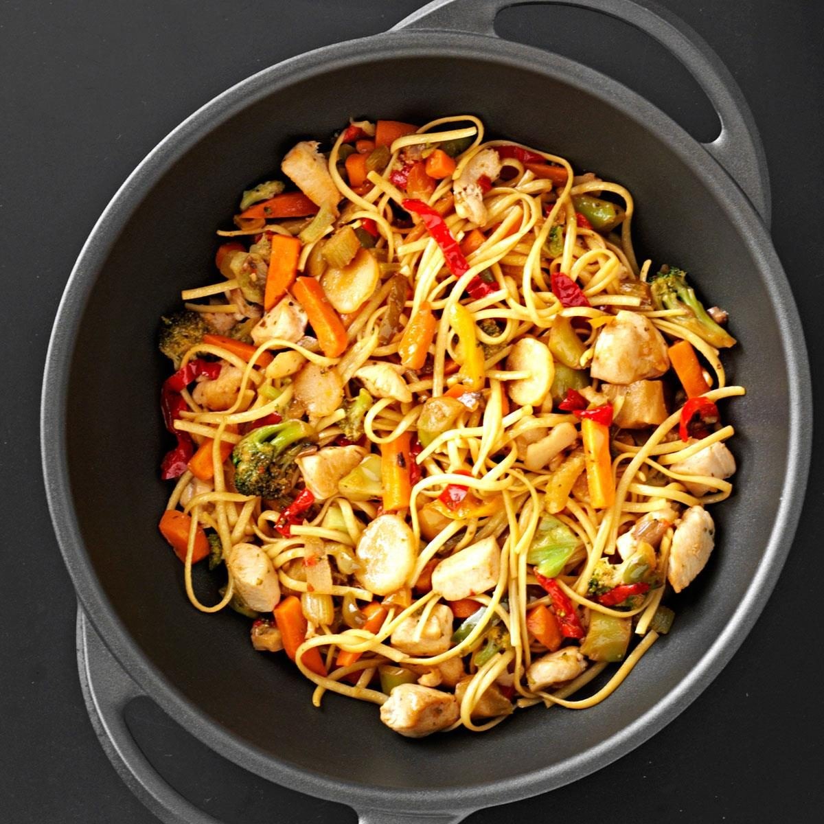 Sizzling Chicken Lo Mein
