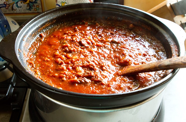 Sunday Pasta Sauce (Slow Cooker)
