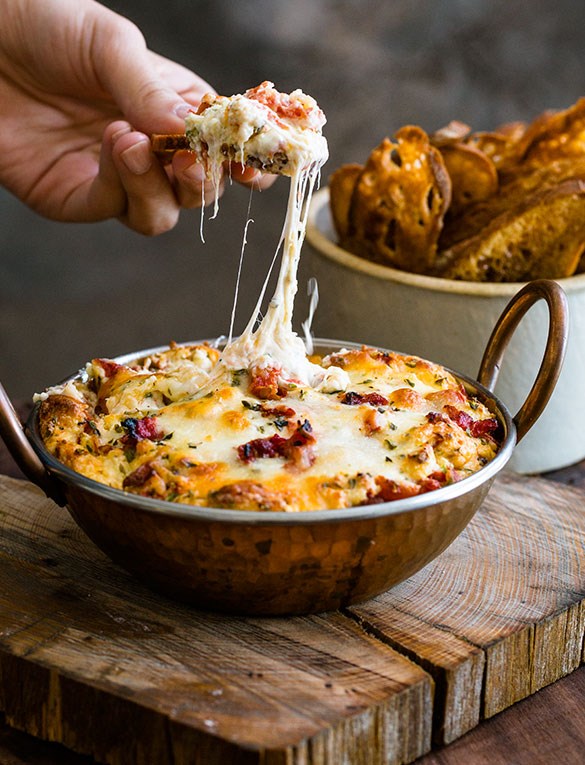 White Basil Pizza Dip
